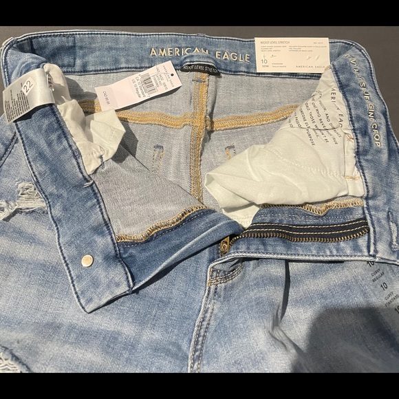 🛑SOLD🛑 American Eagle ripped denim cropped - Picture 5 of 6